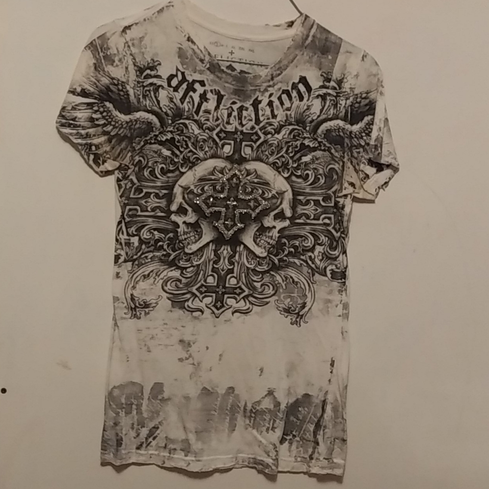 White short sleeve shirt